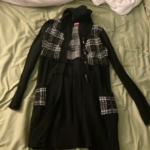 Long checkered black and white cardigan